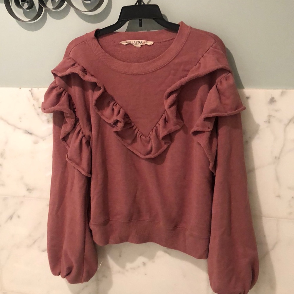 Sweatshirt pullover.